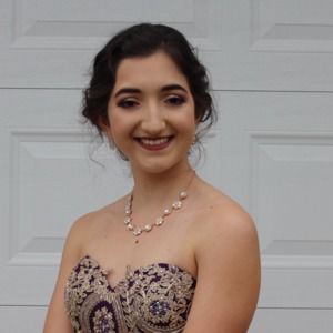 Meet your Posher, Lauren